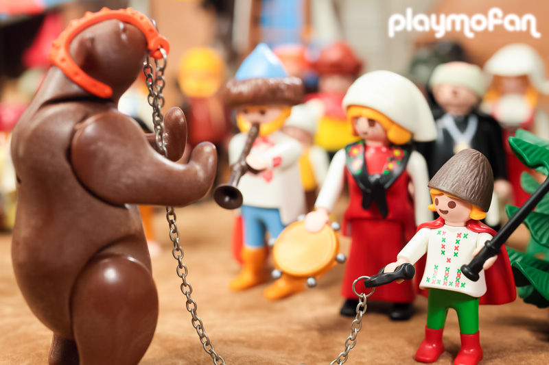 playmobil 3632 Travelling Performers with Bear