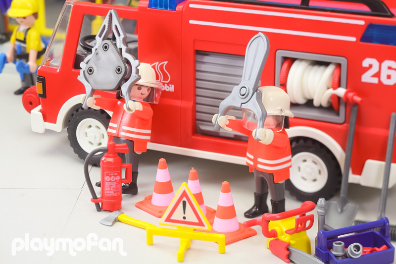 playmobil 3880 Rescue Unit 26