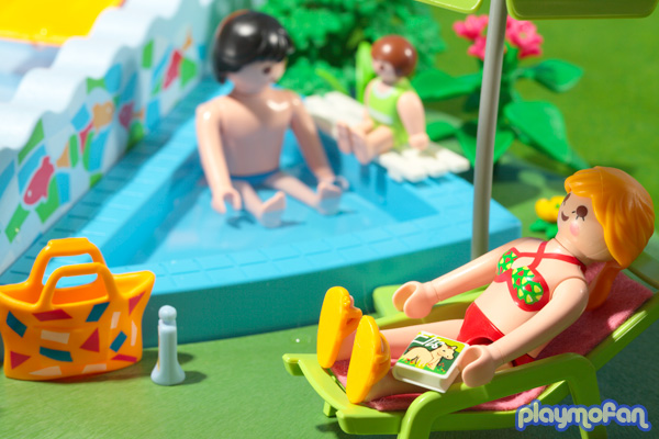 playmobil 4858 OpenAirPool with Slide