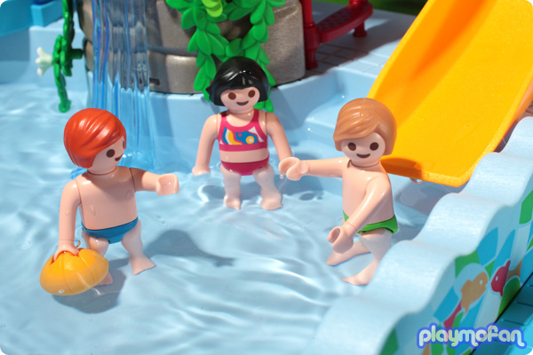 playmobil 4858 OpenAirPool with Slide