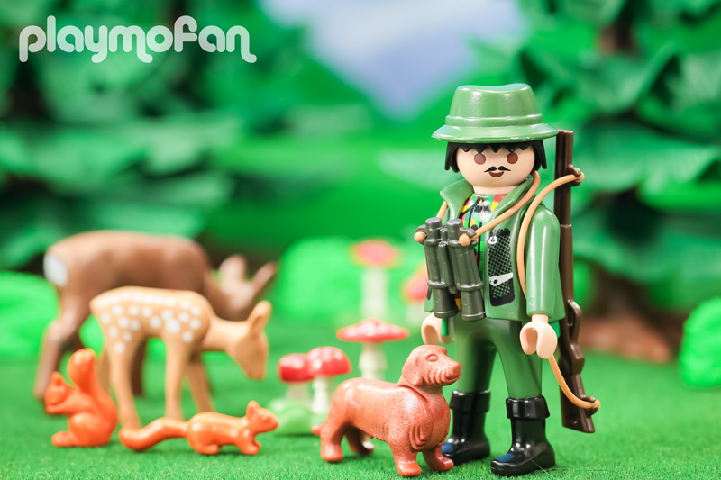 playmobil 4938 Hunter with Forest Animals