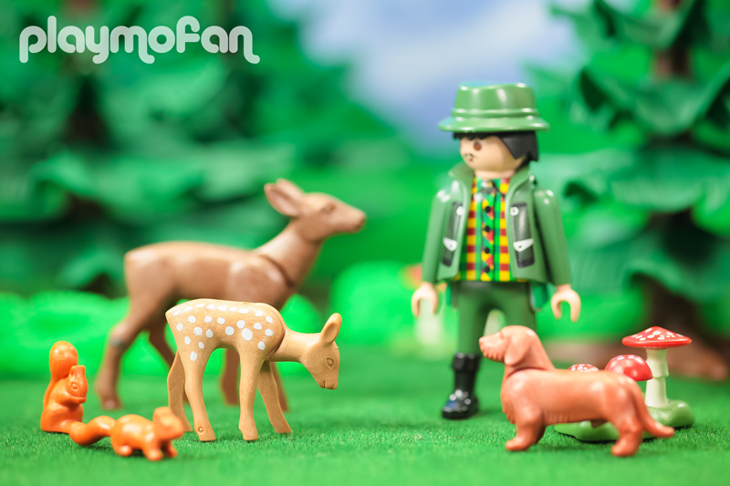 playmobil 4938 Hunter with Forest Animals