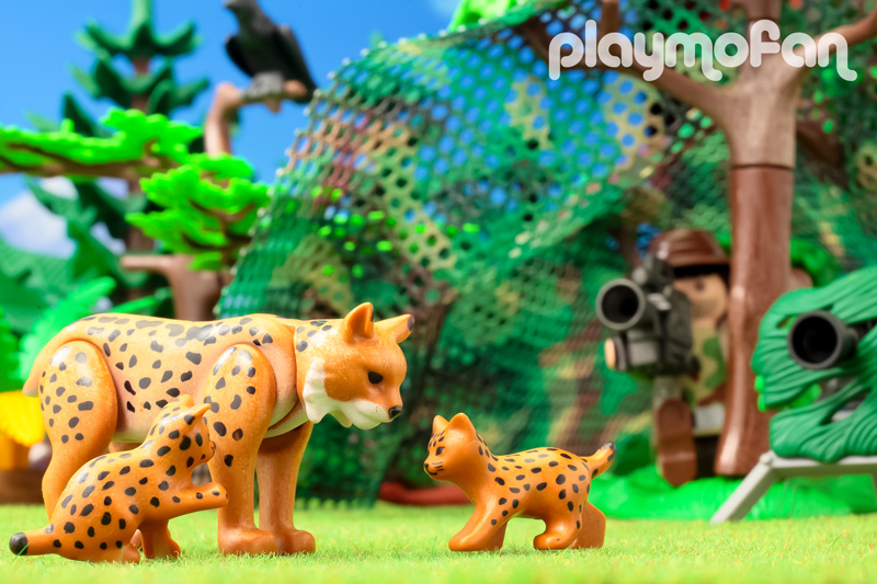 playmobil 5561 Lynx Family with Cameraman