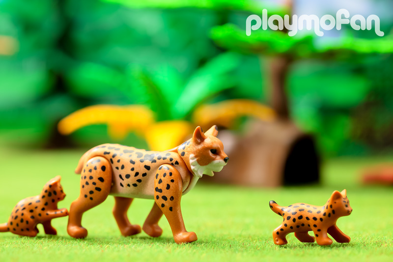 playmobil 5561 Lynx Family with Cameraman