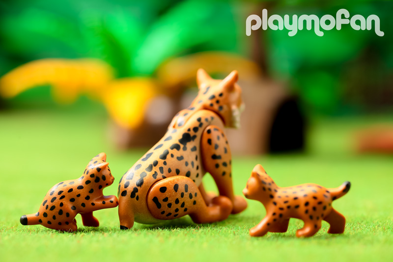 playmobil 5561 Lynx Family with Cameraman