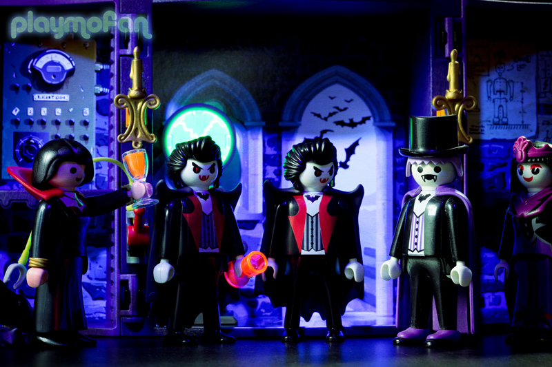 playmobil 5638 Haunted House Play Box