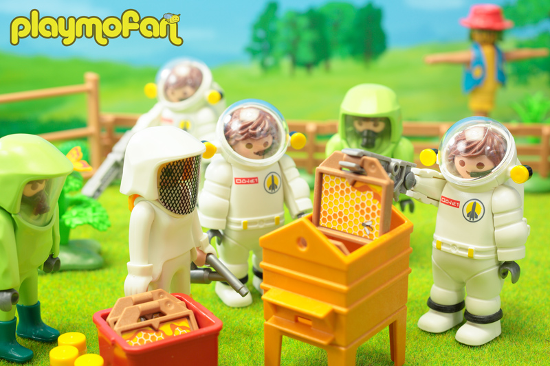 playmobil 6818 Bee Keeper with Honey