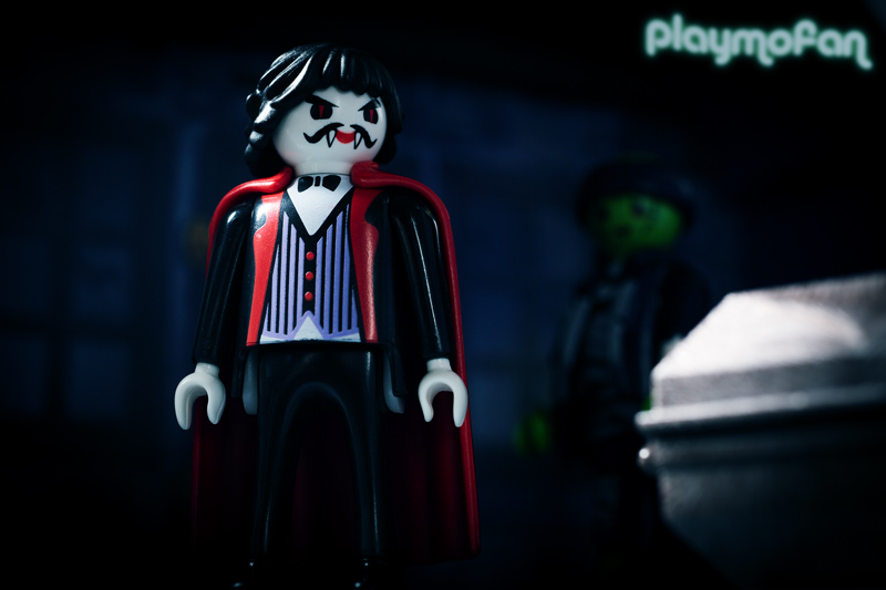 playmobil 9312 Take Along Haunted House