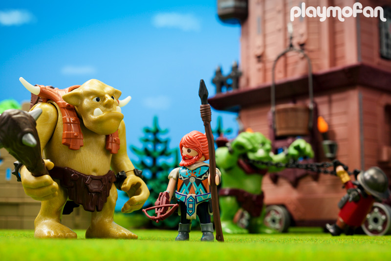 playmobil 9343 Giant Troll with Dwarf Fighter