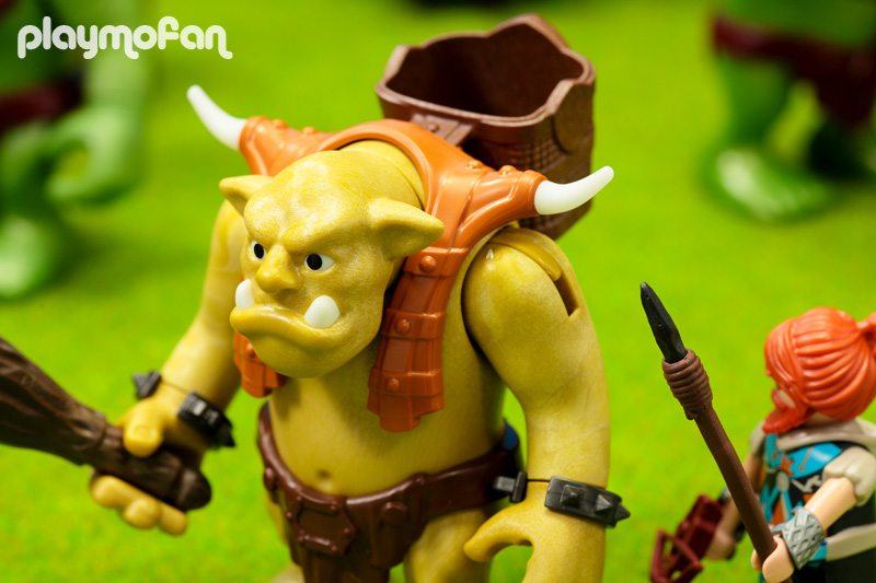 playmobil 9343 Giant Troll with Dwarf Fighter